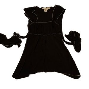 Black top‎ with tie at waist